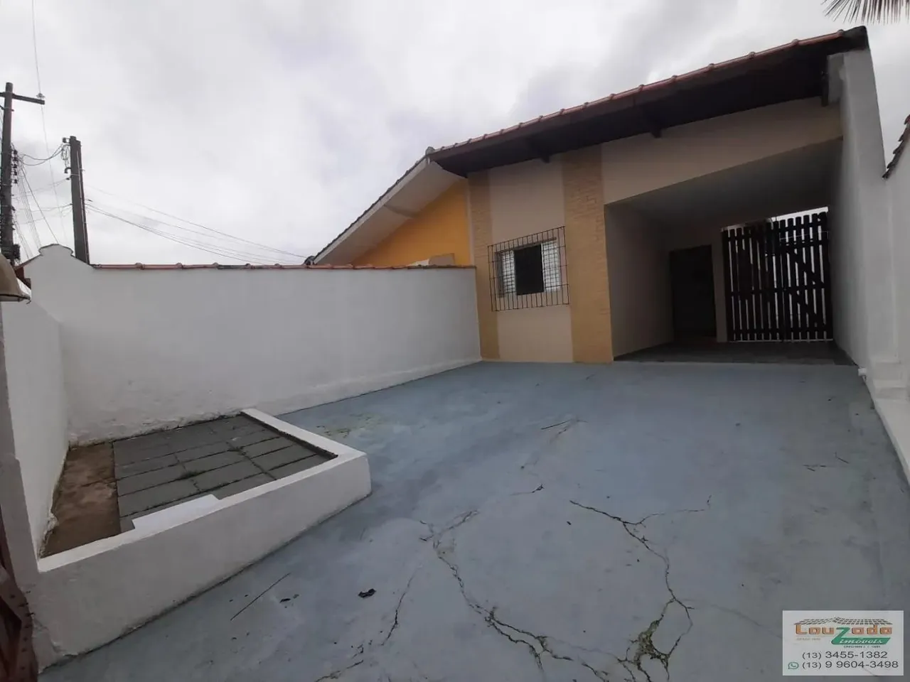 Casa para Locação em Peruíbe, Stella Maris, 2 dormitórios, 1 banheiro, 1 vaga