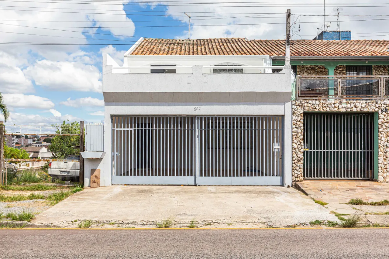 Sobrado no CAPÃO RASO com 148,10m²