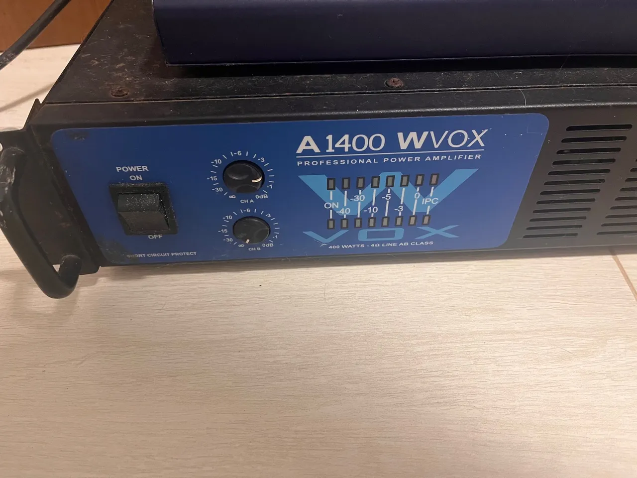 Amplificador 1400 wvox