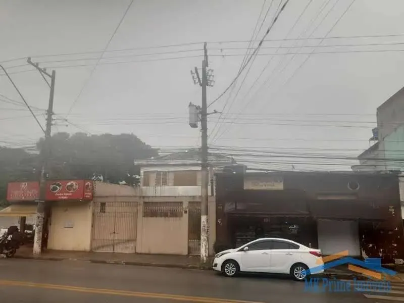 2 Salões Comerciais com 2 Casas no Fundo, para Renda ou Construção!
