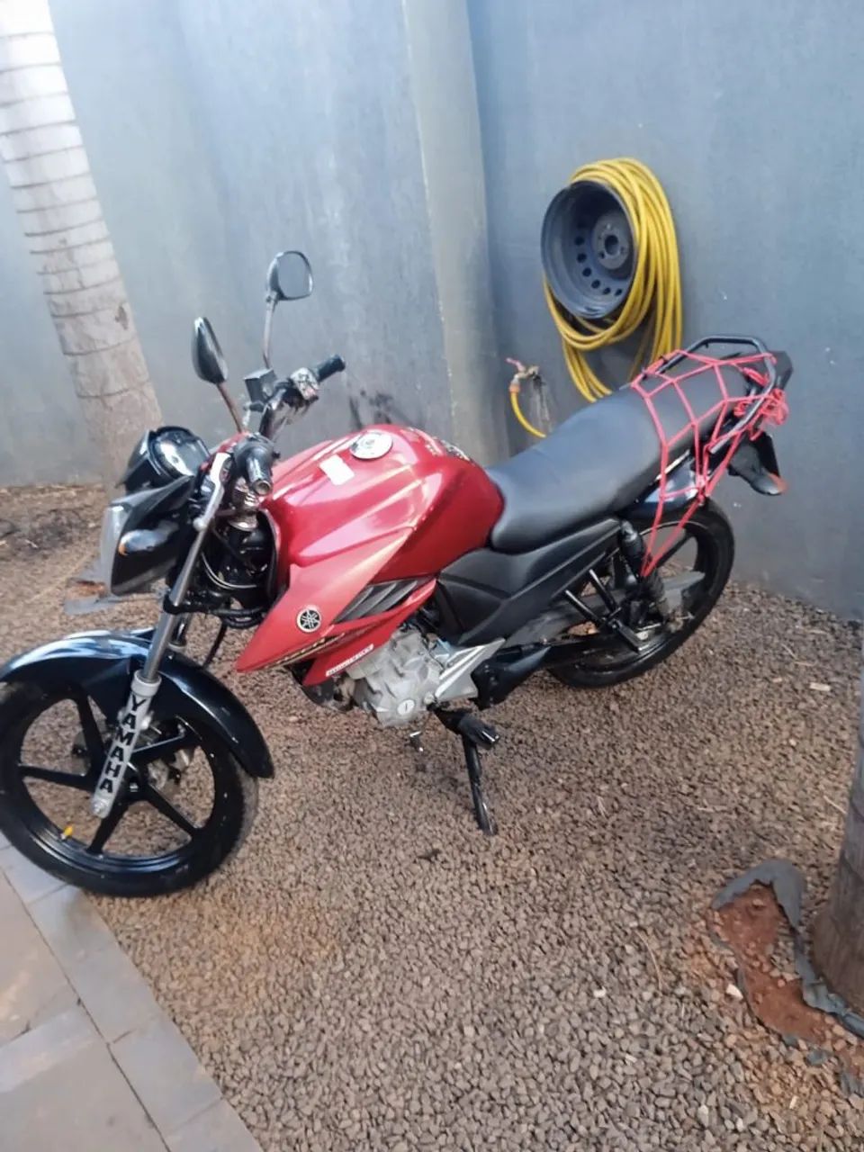 Fazer 2014/2015. R$ 8,300
