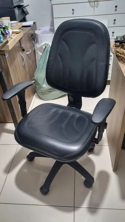 Cadeira de Escritório Giratória com Rodinhas