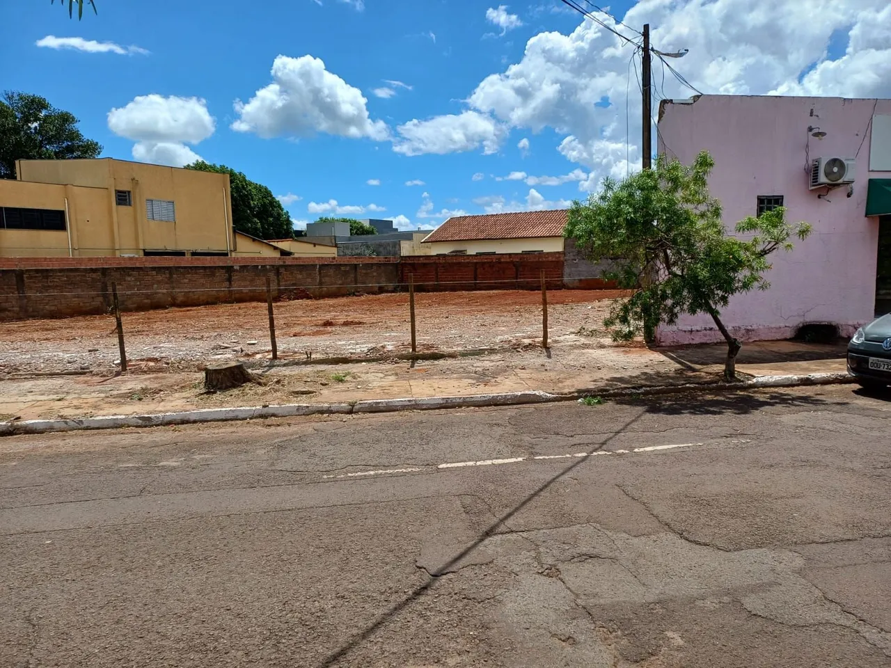 Terreno baldio (Grande)