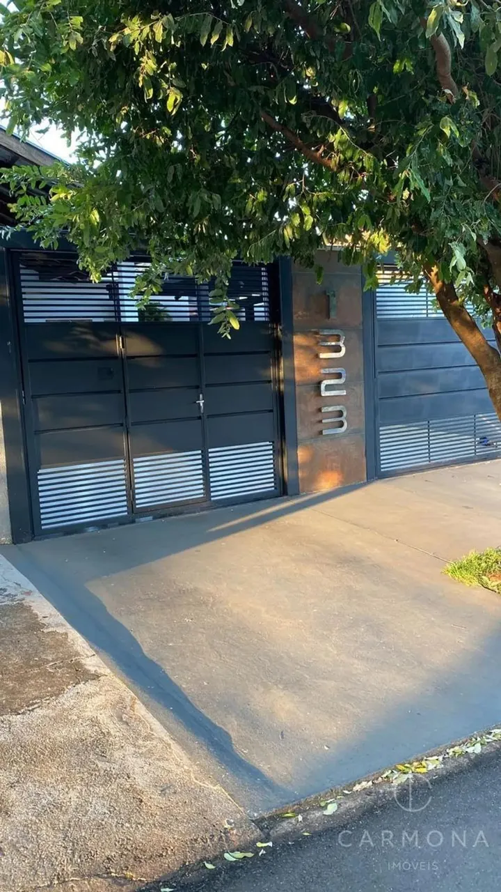 Casa semimobiliada no Jardim Paulista.