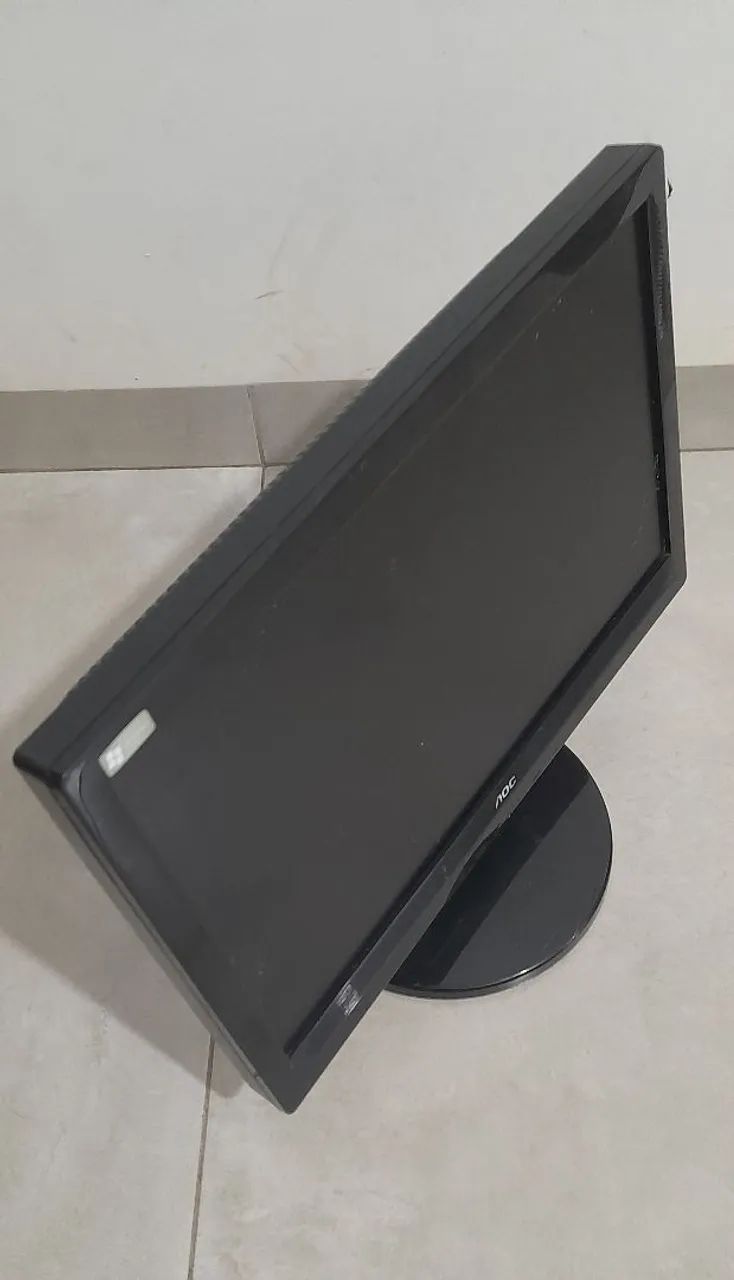 VENDO LOTE DE MONITORES OU A UNIDADE INDIVIDUAL- WHATS 14982-19-6027 FUNCIONANDO OK