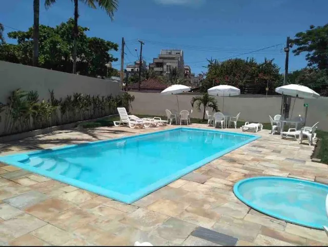 Apartamento Praia da Enseada com piscina