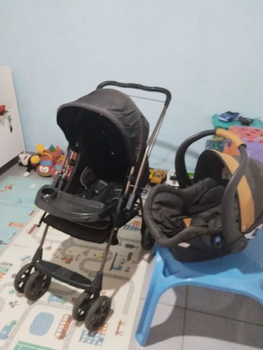 Carrinho de Bebê e Cadeira para Carro - Foto 2