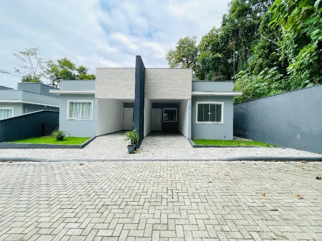 Casa em condomínio