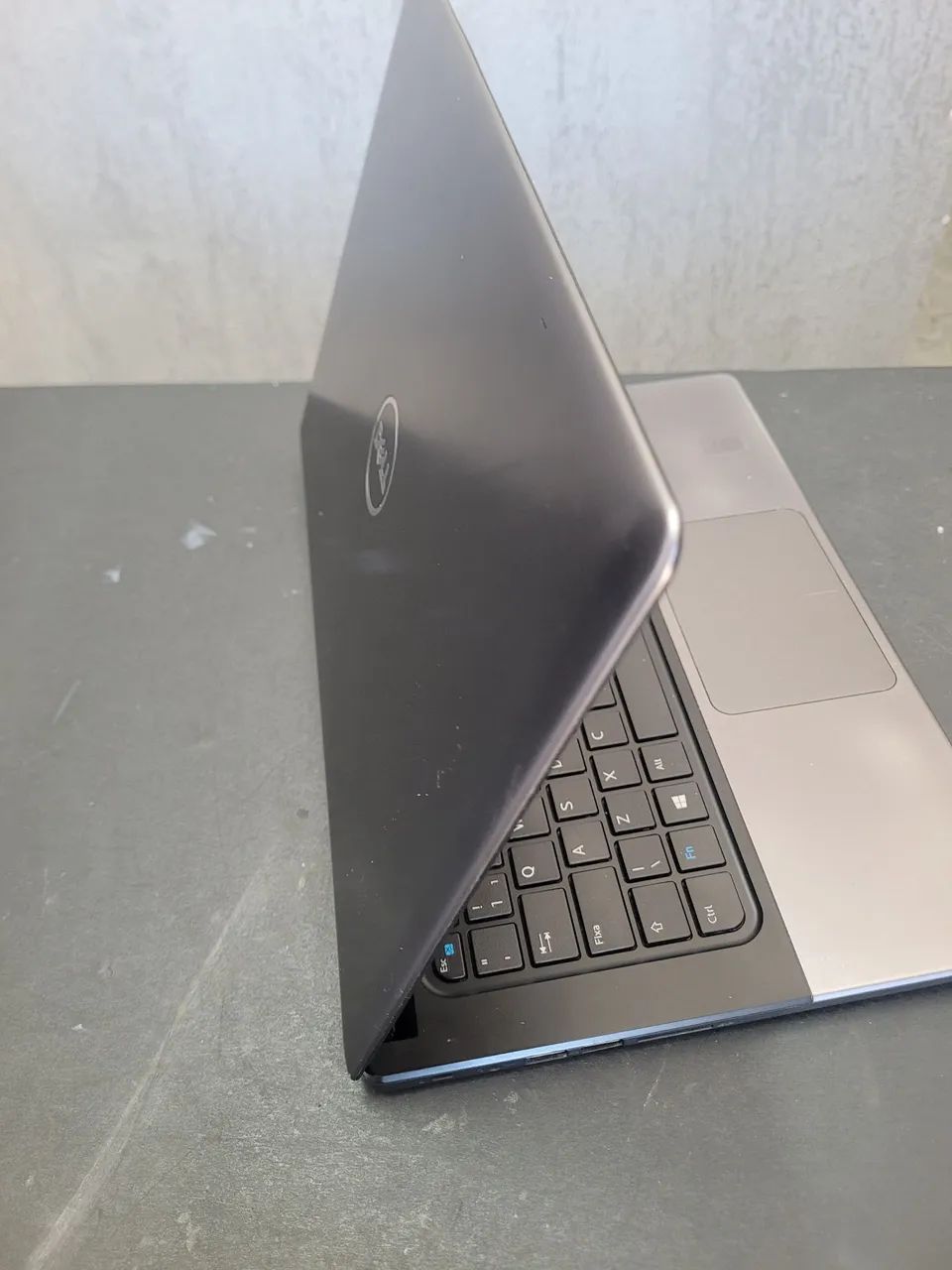 I'm selling a Dell Notebook with Core i764297083385219123