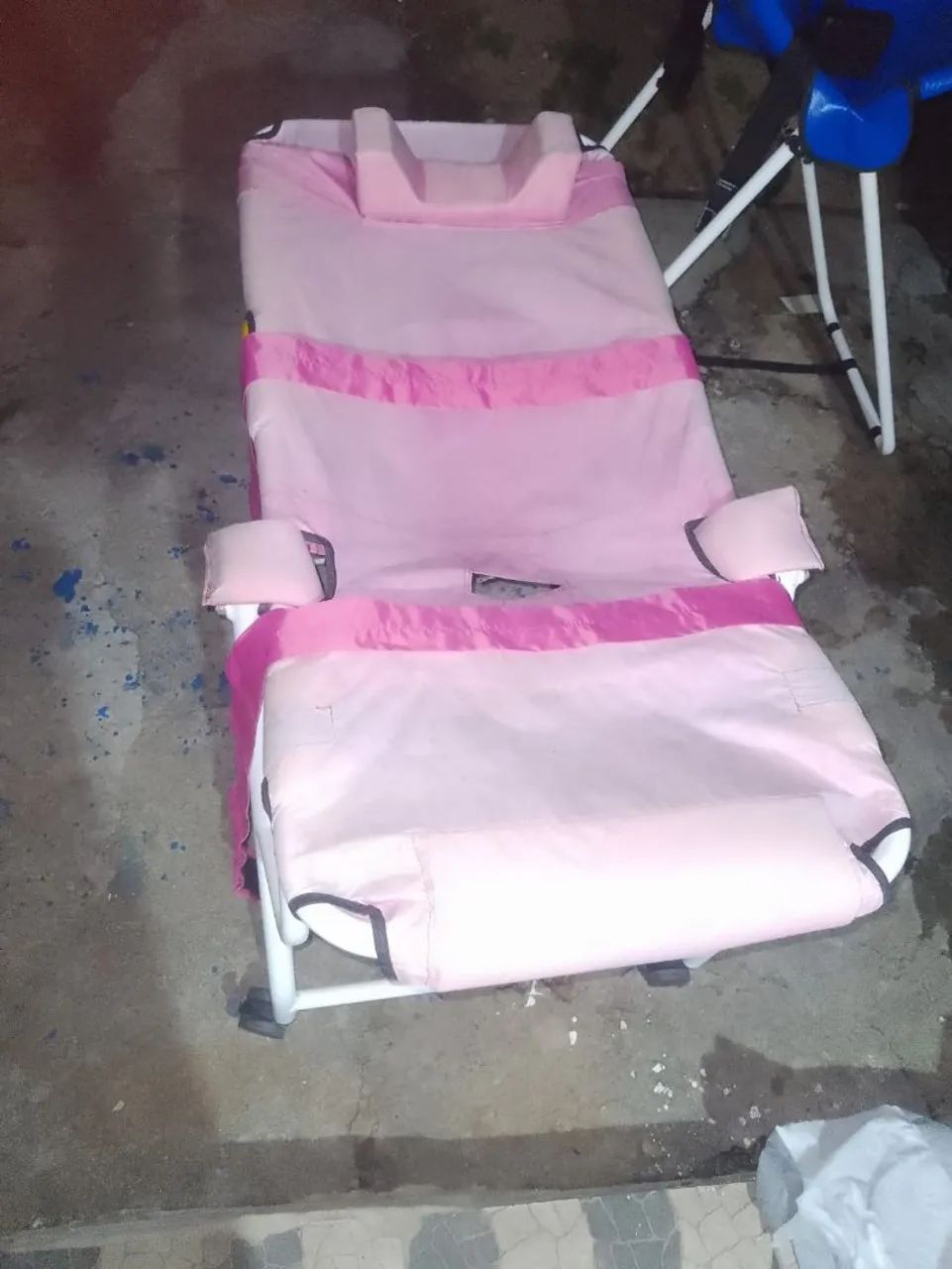 BATH CHAIR WITH WHEELS64293282939138121