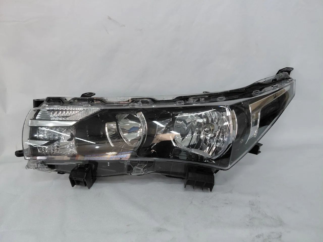 Farol Corolla 2015/2017 esquerdo 