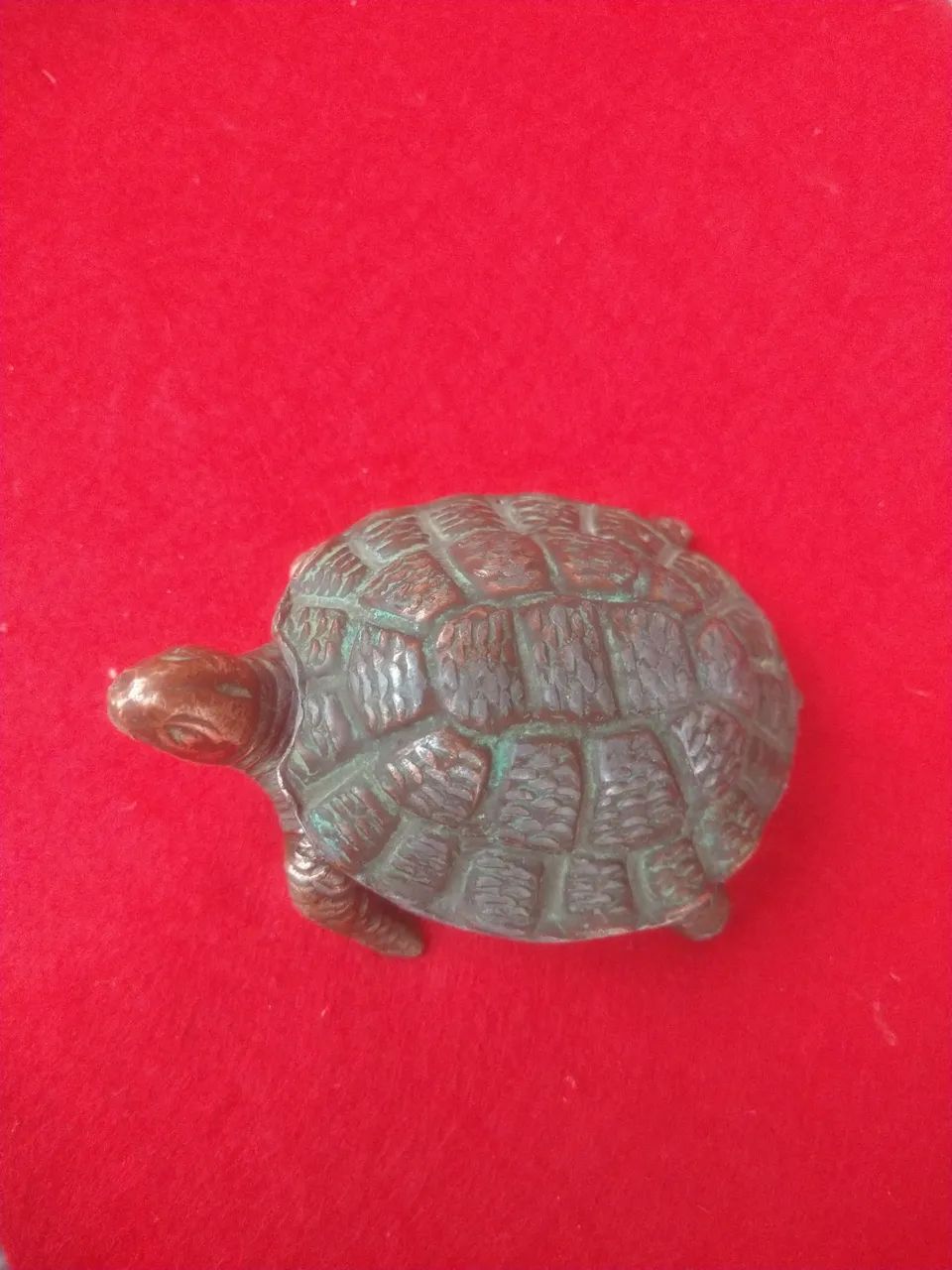 Tartaruga cinzeiro de metal década 80