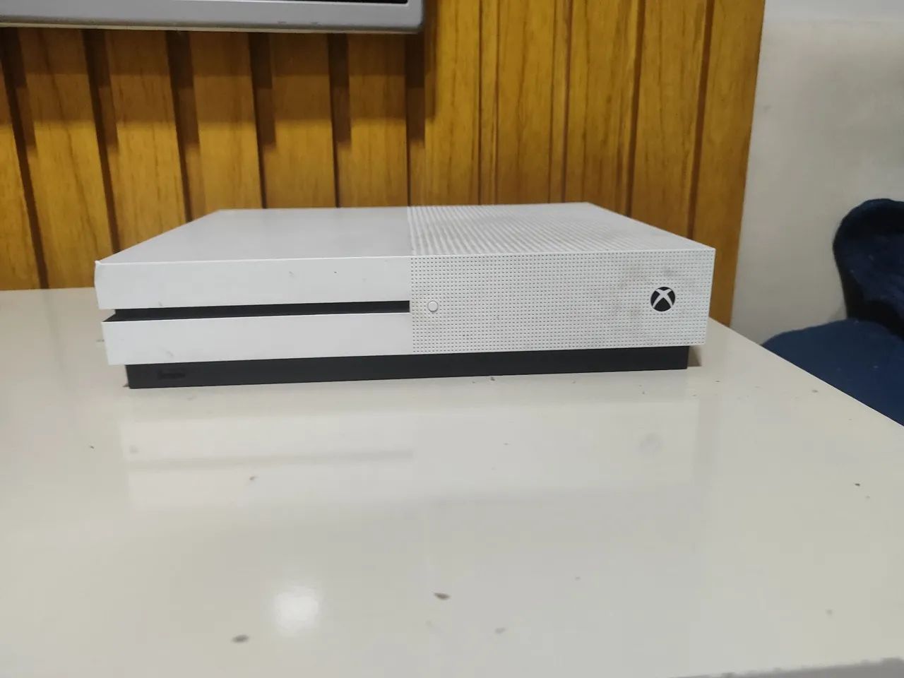 Xbox one s com três controles e funcionando perfeitamente  - Foto 2