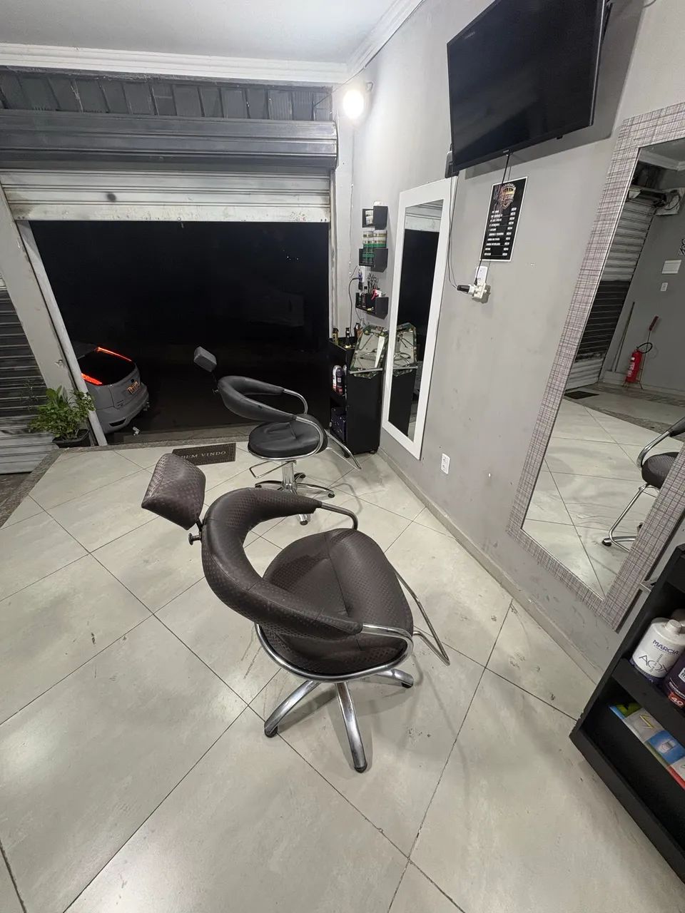 VENDO CADEIRA DE BARBEIRO!