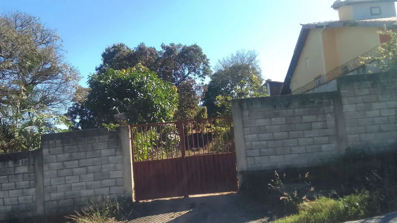 Vende-se terreno com casa ótima localização  - Foto 4