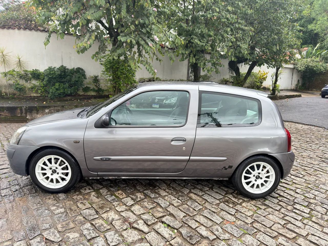 Renault Clio Hi-flex/ Expres. Hi-flex 1.6 16V 5P 2005