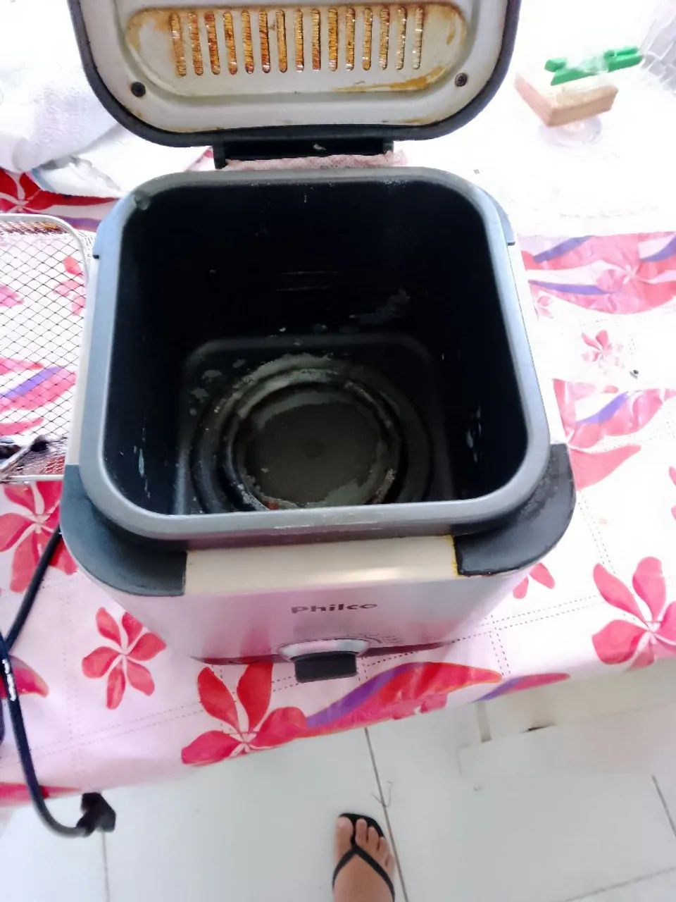 Fritadeira elétrica com óleo Philco  - Foto 3