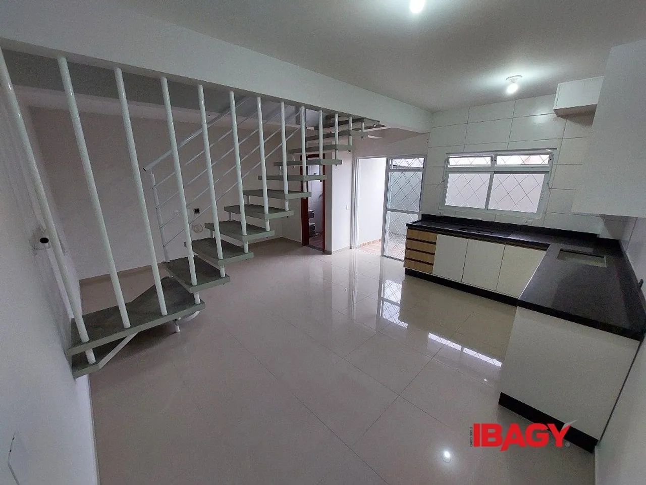 Excelente Casa 2 dormitório(s) em Ponte do Imaruim - Palhoça - Foto 4