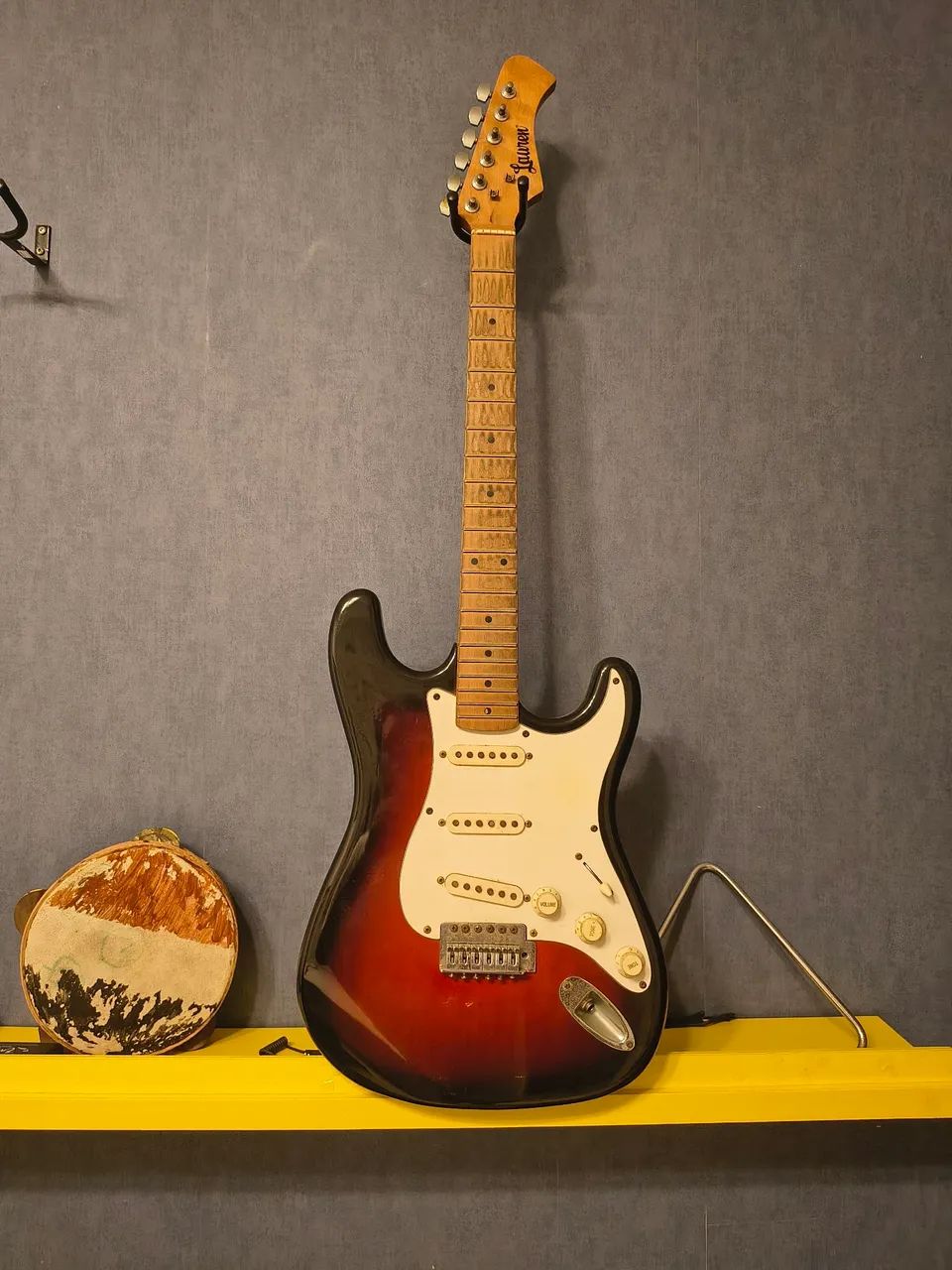 GUITARRA Lauren - Usada, para estudos