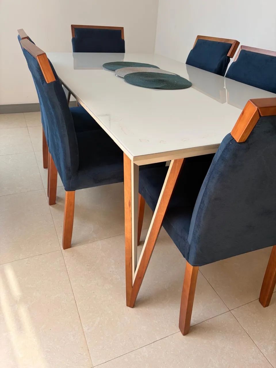 MESA DE JANTAR 6 LUGARES - SUPER CONSERVADA - Foto 2