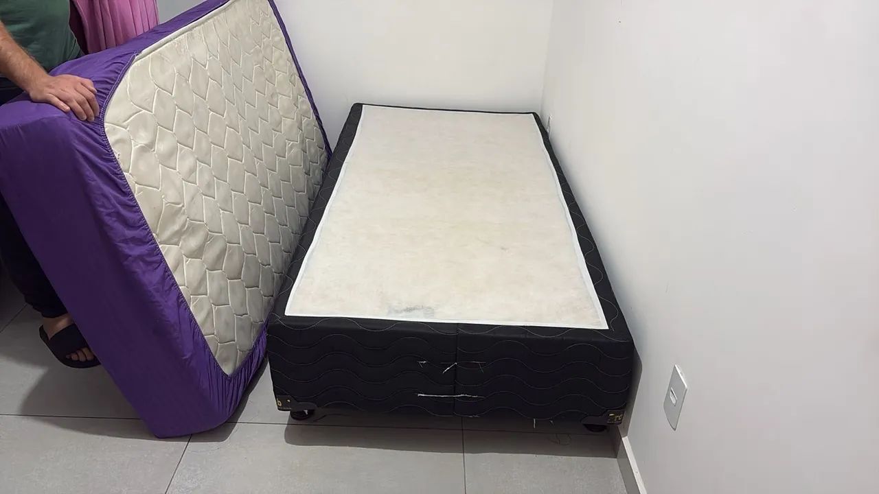 Cama box de solteiro (cama e colchão)