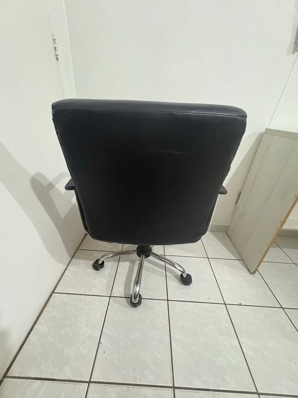 Cadeira estilo escritório.  - Foto 4