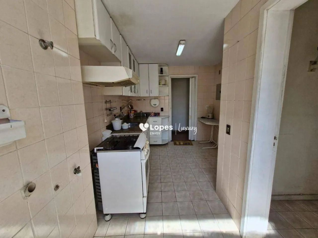 Apartamento de 1 quarto com 1sendo um revertido com banheiro - Foto 2