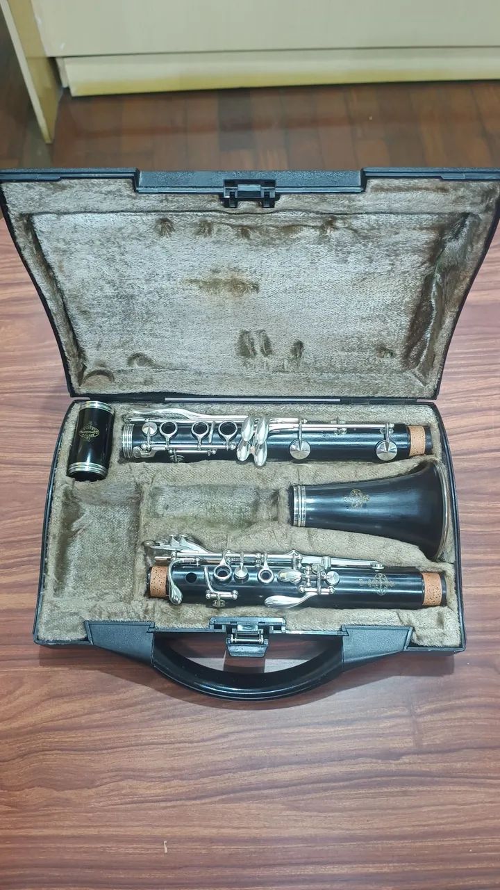 Clarinete Buffet Crampon E10