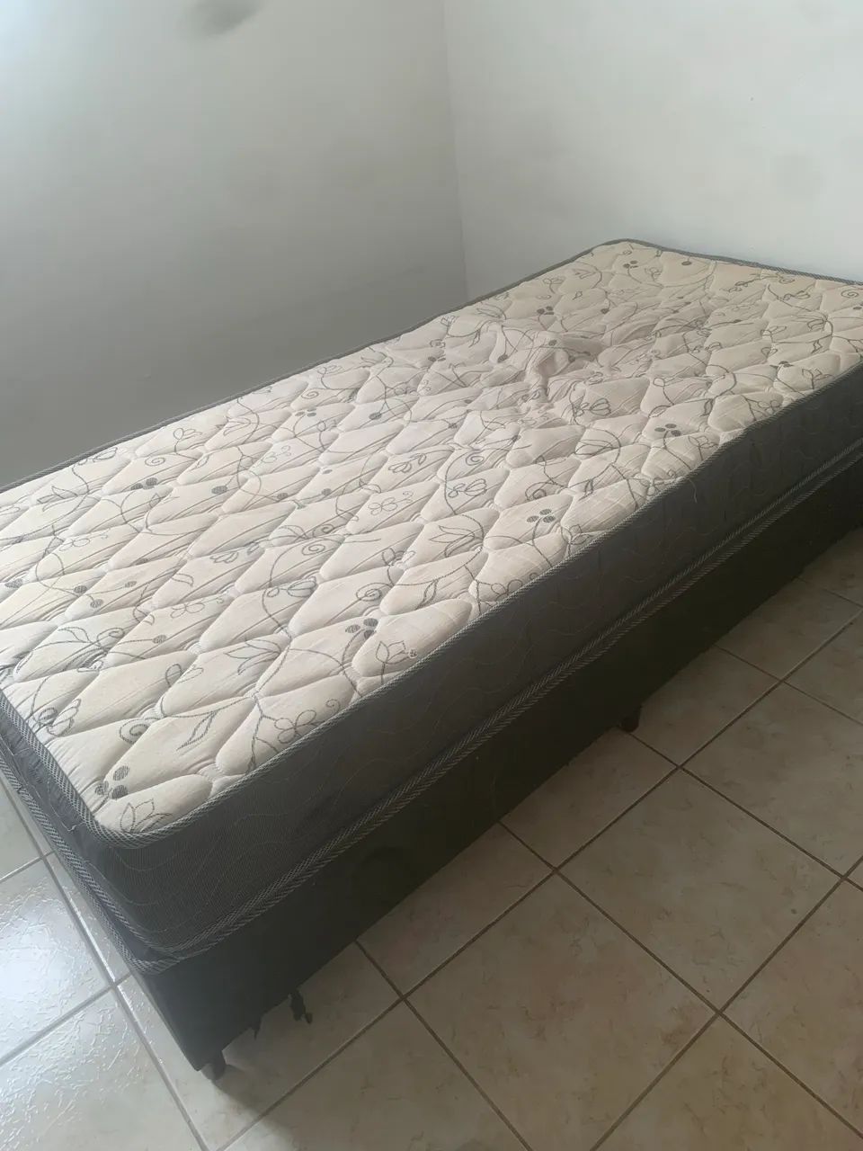 Cama box (Solteiro) colchão ORTOBOM 