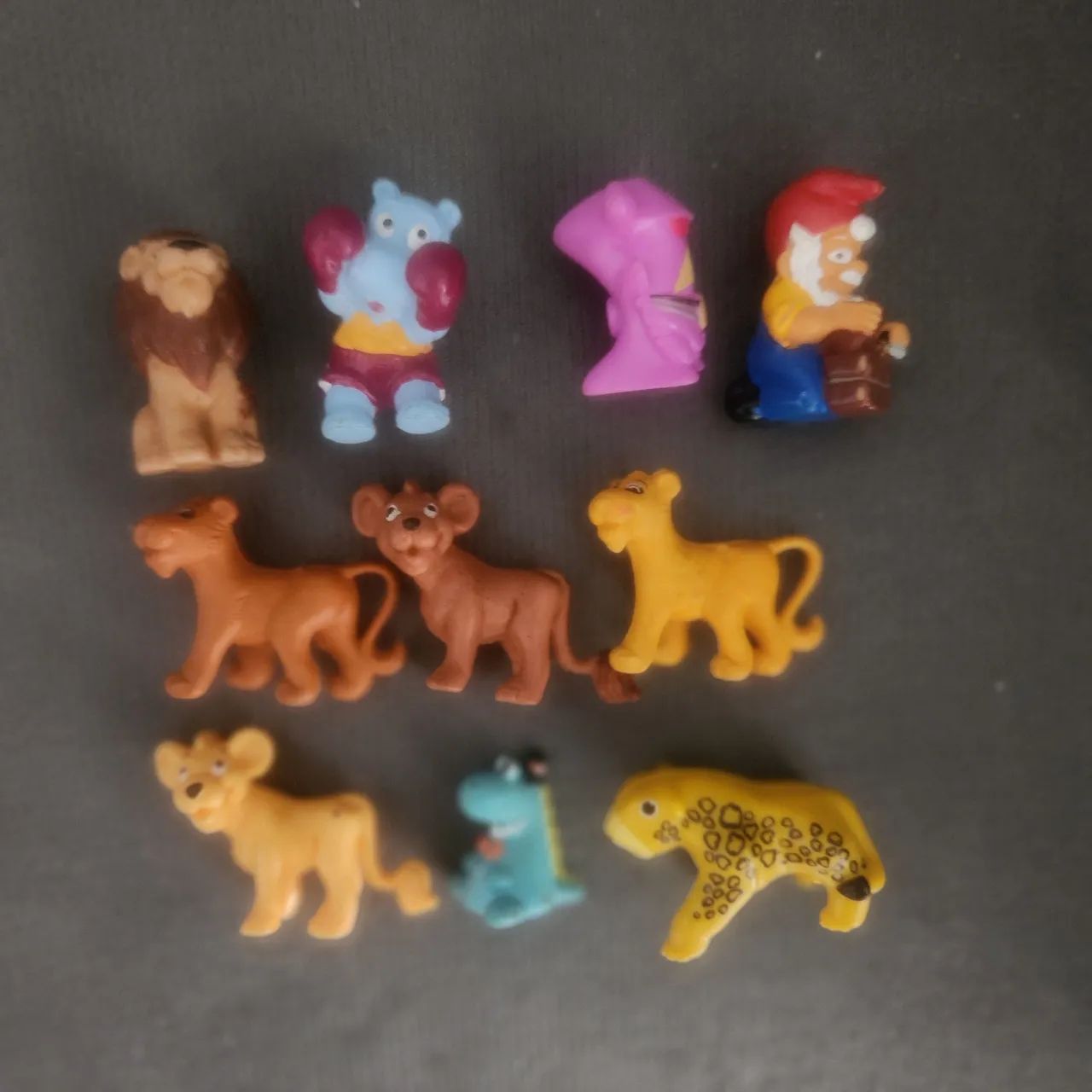 Miniaturas kinder ovo e disney - Foto 2