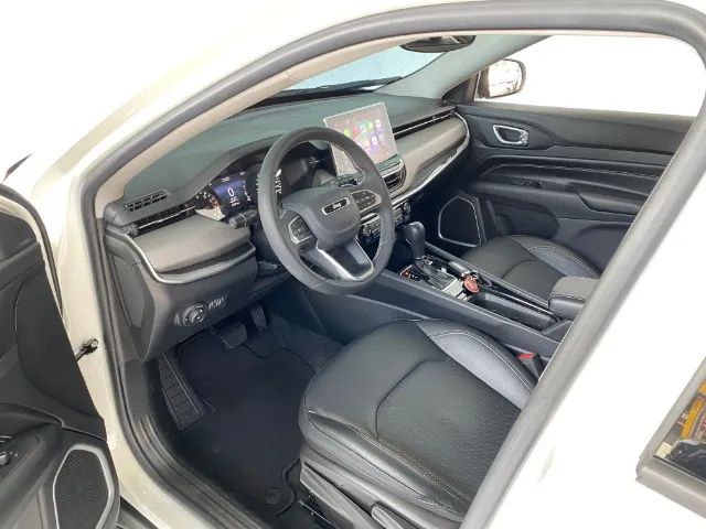 Jeep Compass LONG. T270 1.3 TB 4x2 Flex Aut., foto 7 de 18