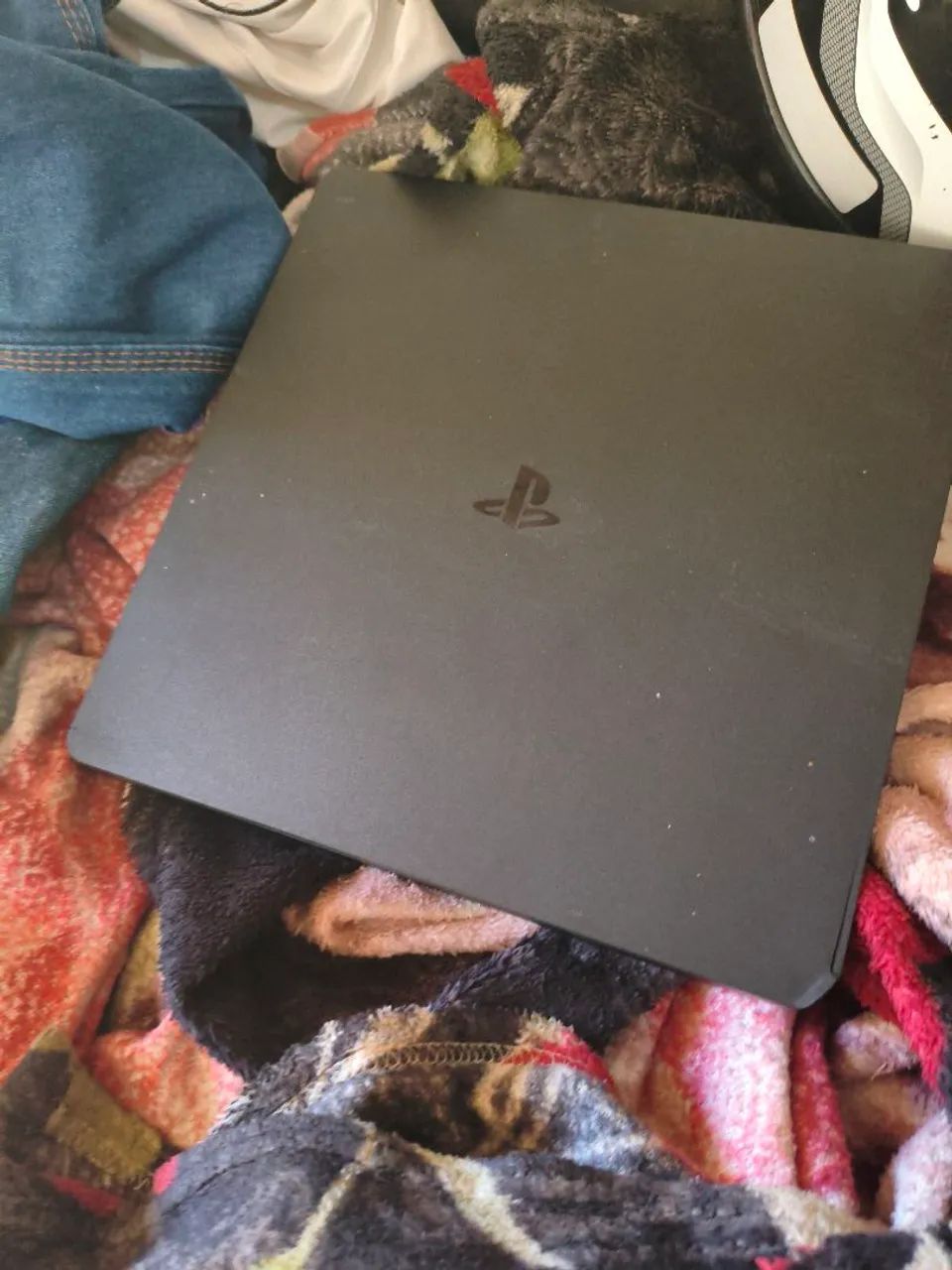 Ps4 slim 