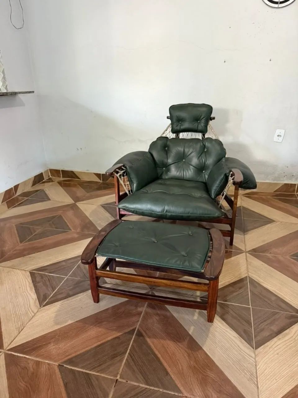 Poltrona Jangada com Puff Jean Gillon