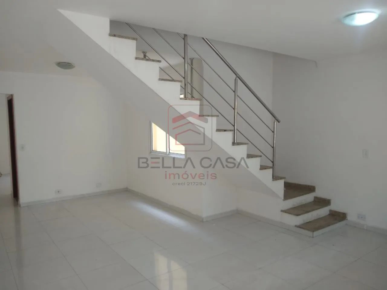 Sobrado com 3 Quartos à venda, 112m² - Jardim Avenlino