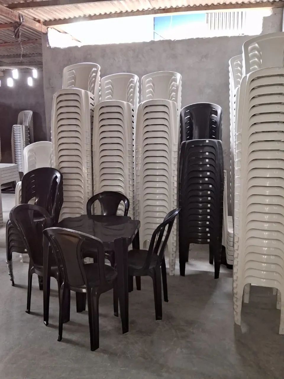 CADEIRAS E MESAS PLÁSTICAS TUDO NA PROMOÇÃO - Foto 4