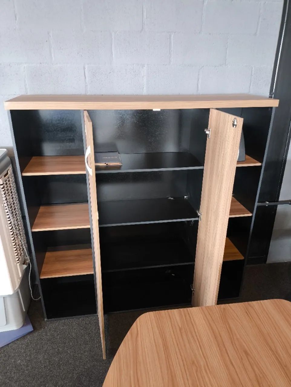 Armário Alto com 2 Portas e Prateleiras - 1,61x1,59x0,42cm - (ENTREGAMOS)!! - Foto 2