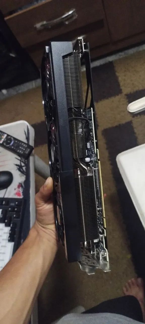 Amd Rx 9070 xt - Foto 3