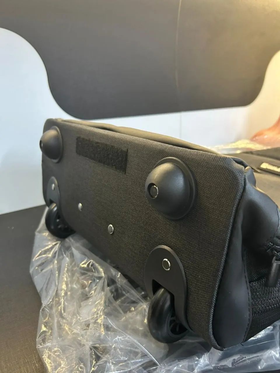 Mochila de viagem GitHub para Notebook 15,6 com puxador metal e rodinhas - cabe PS5 e Xbox - Foto 3