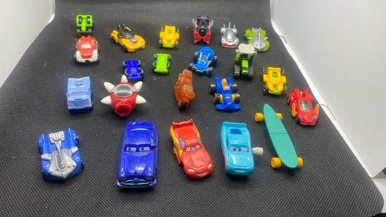 Miniaturas colecionáveis do kinder ovo  - Foto 3