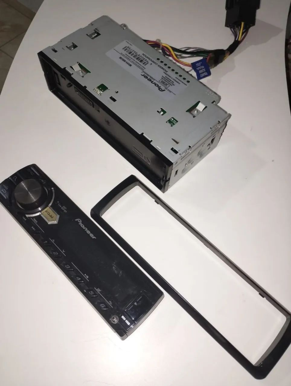 Pioneer MVH-98UB  - Foto 2