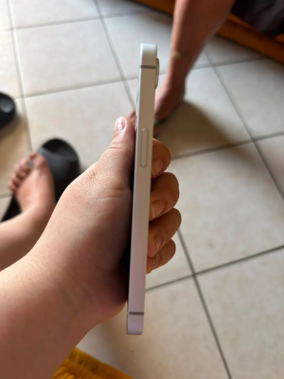 Vendo iPhone 16e  - Foto 4