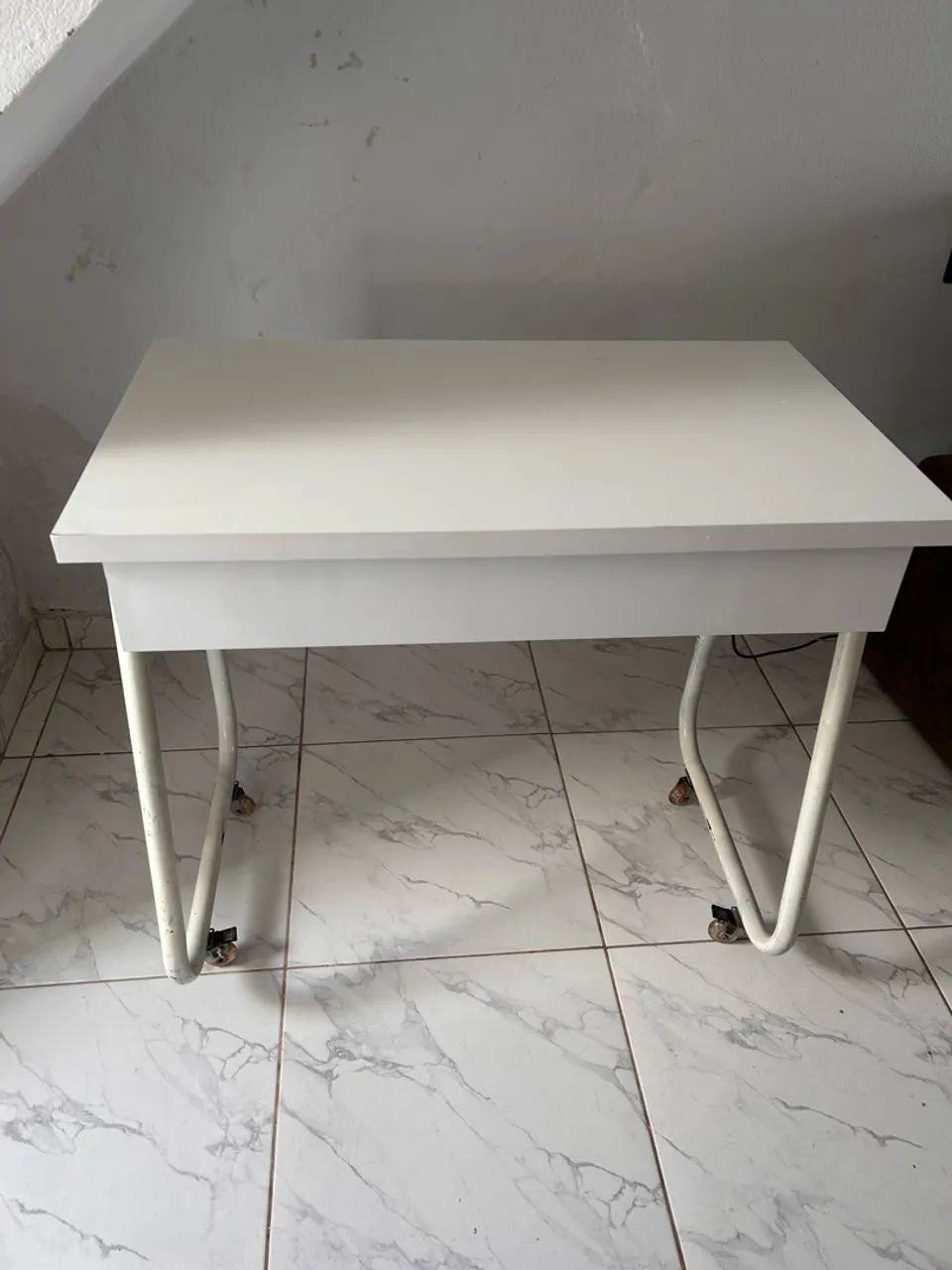 Mesa de estudos  - Foto 2