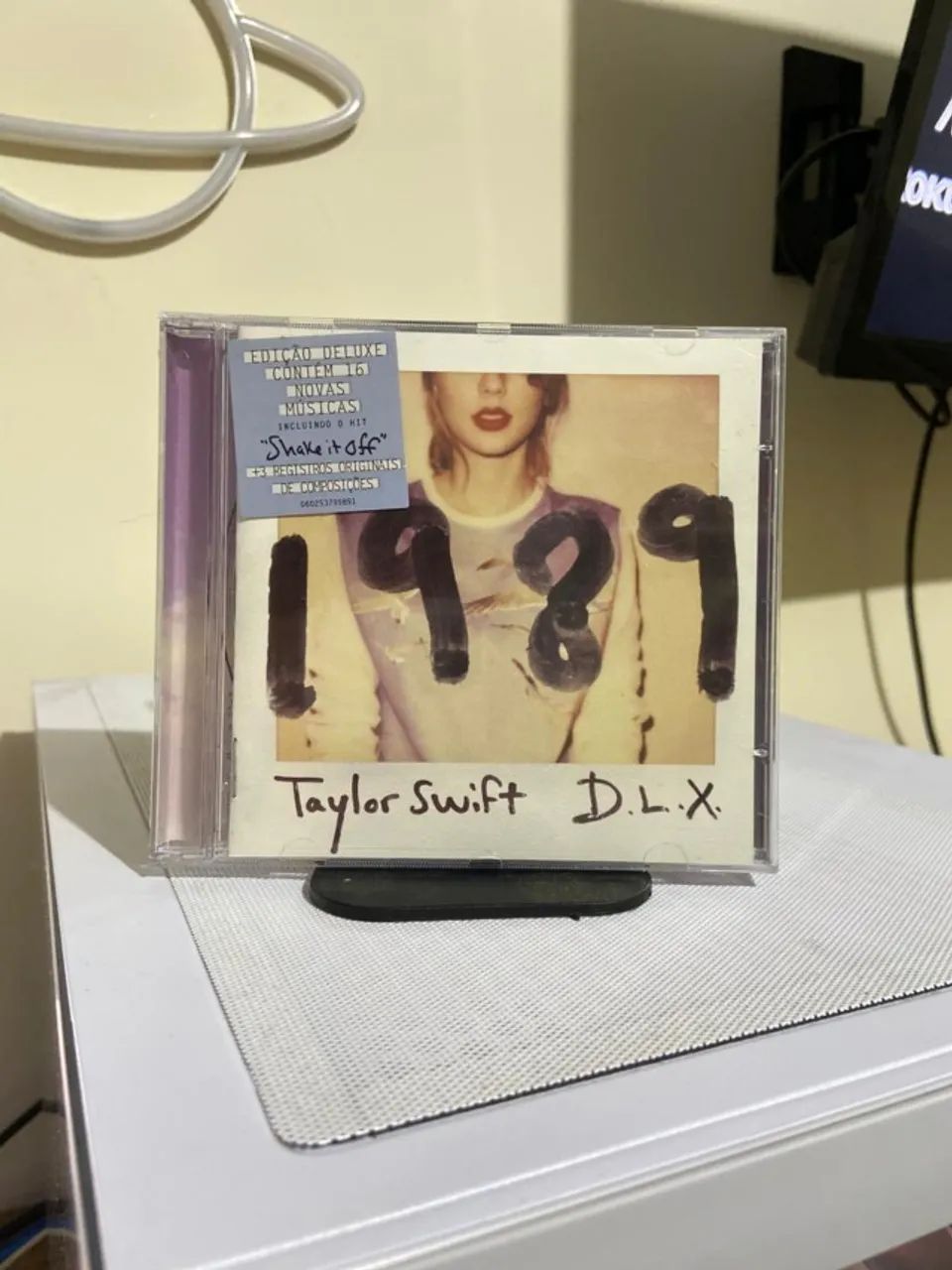 CD Taylor Swift - 1989 Deluxe (com polaroids)