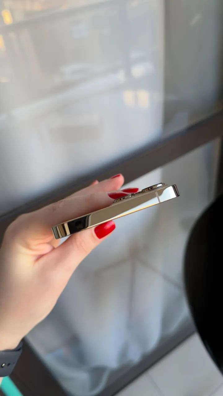 Iphone 13 pro max 128gb dourado  - Foto 4