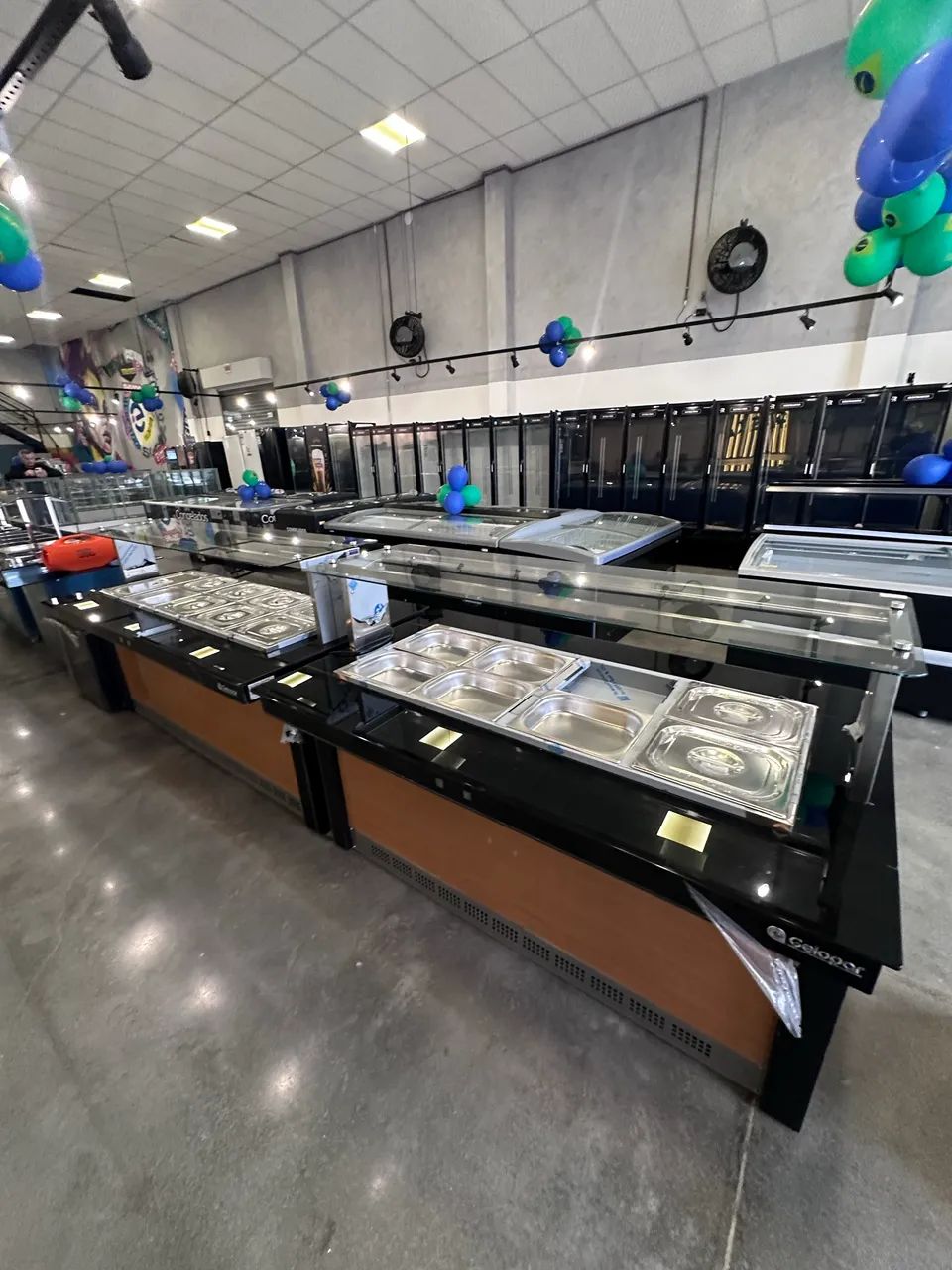 Buffet completo quente 2M é o frio 1.75M com módulo e Cubas - Gelopar 