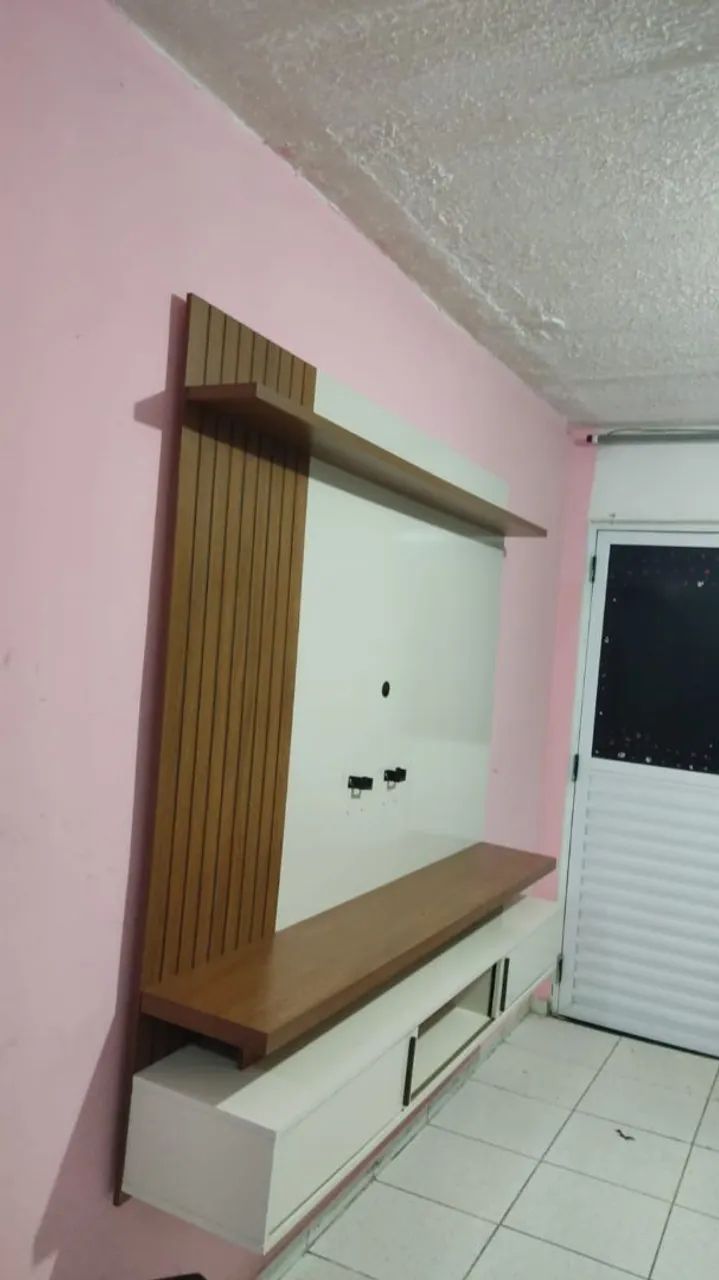 Vendo esse painel com rack em ótimo estado - Foto 3