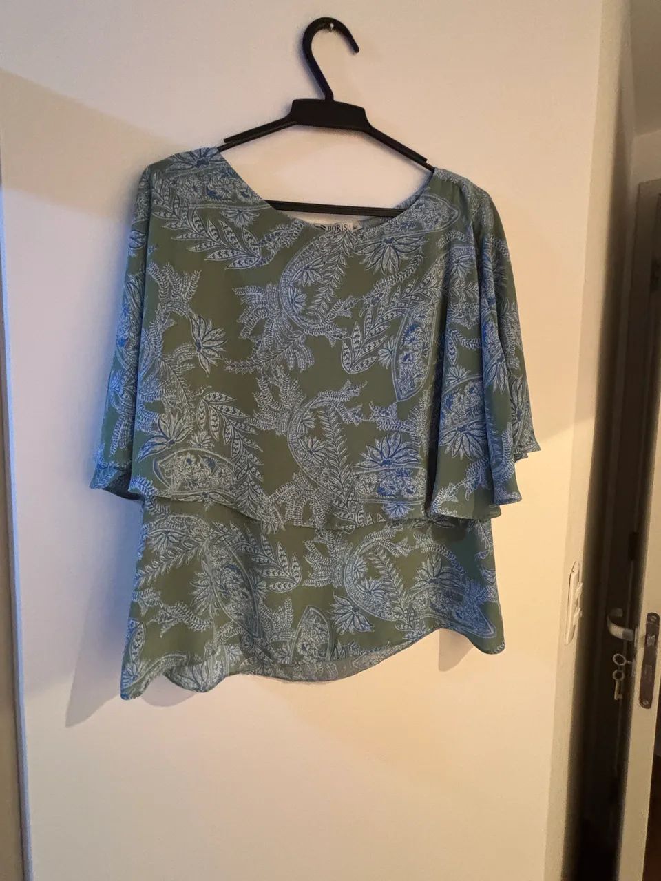 Blusa TAM. 42 novíssima 