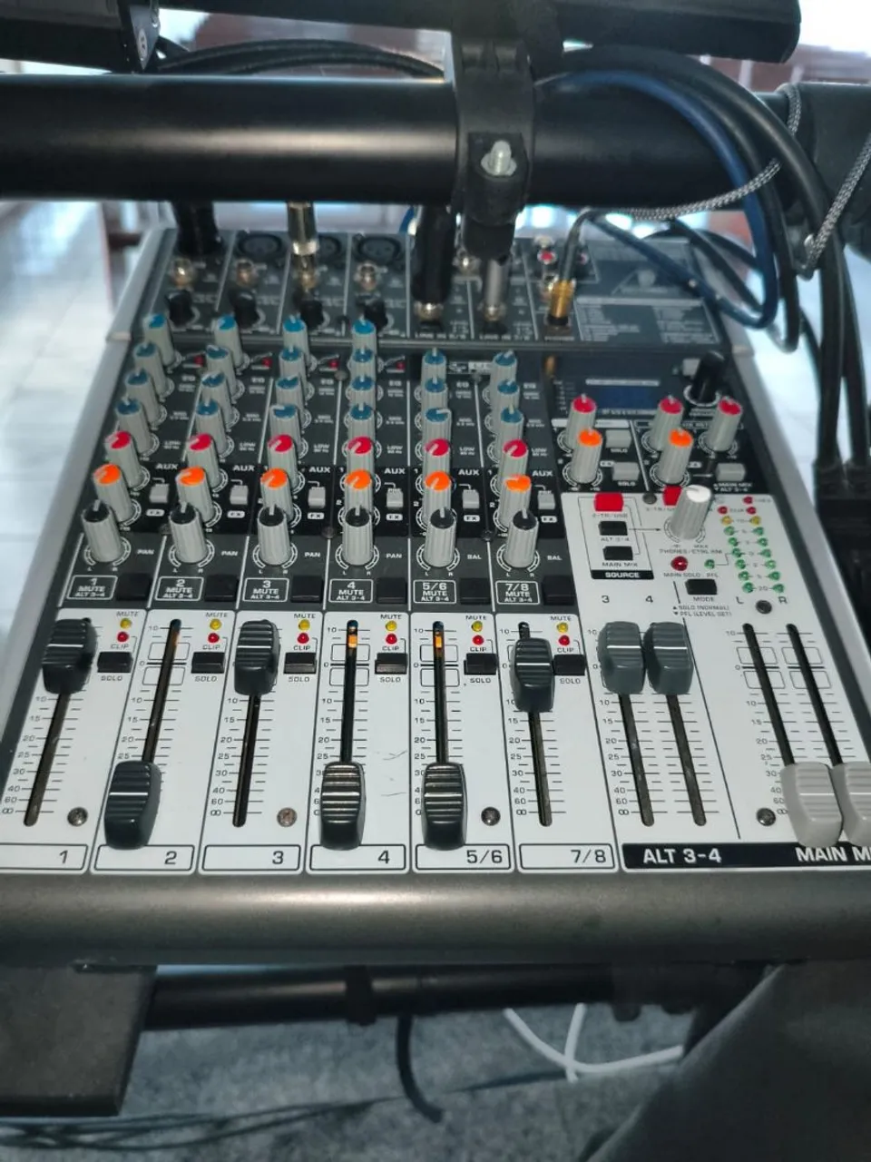 behringer xenyx x1204usb