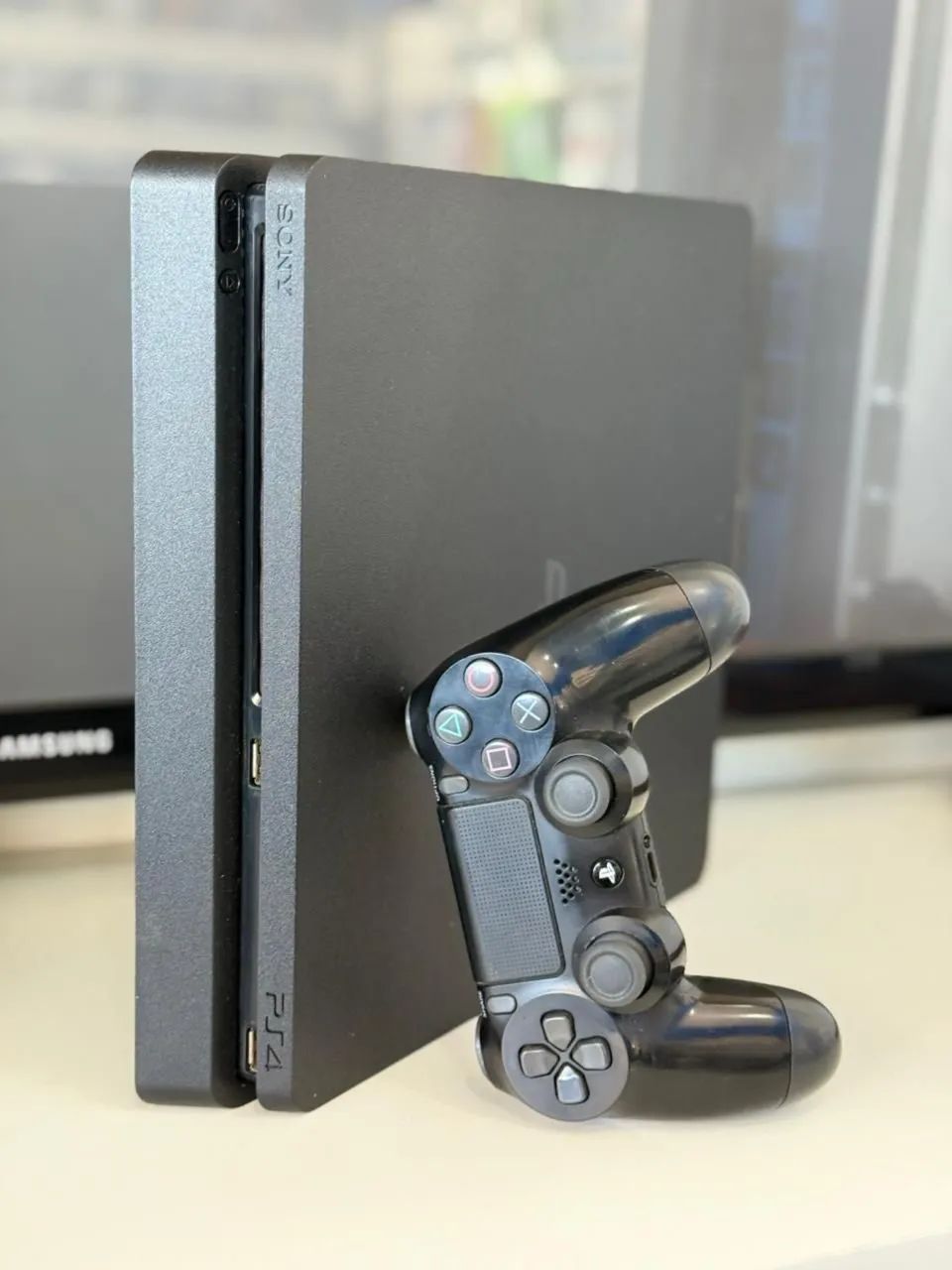 PS4 Slim 500gb com hd externo