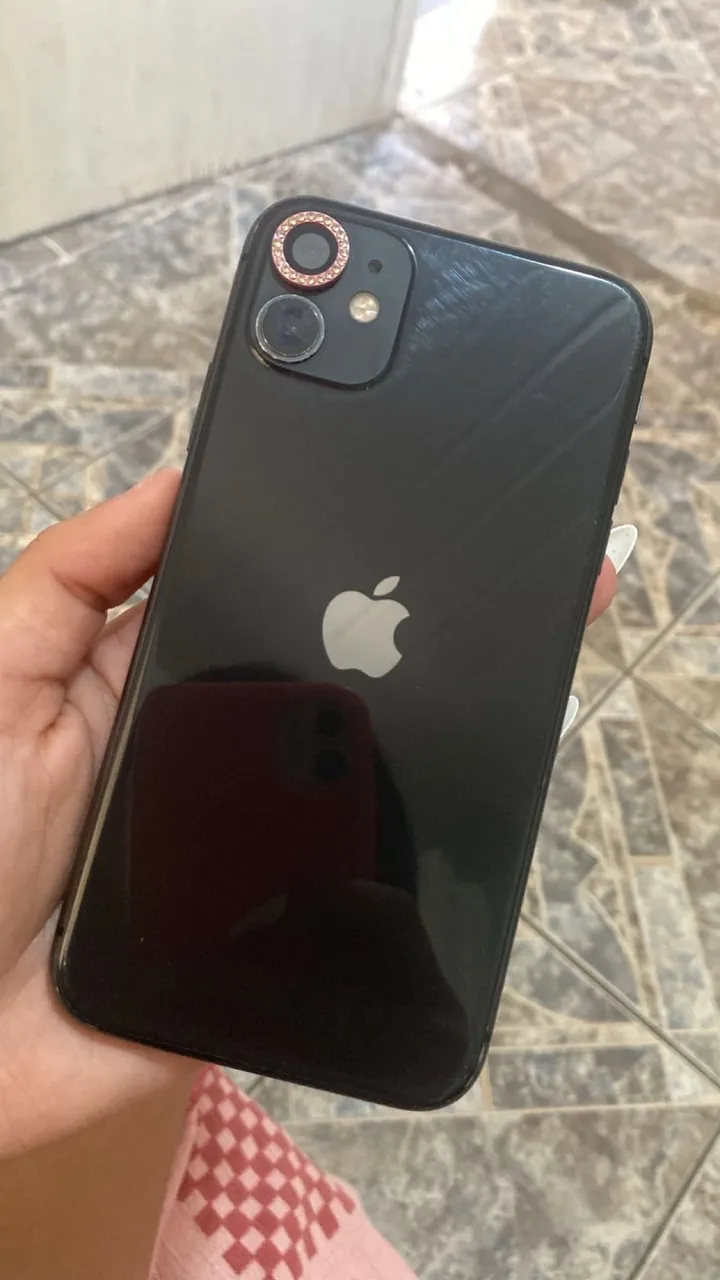 iPhone 11 conservado na caixa - Celulares e Smartphones - Céu Anil